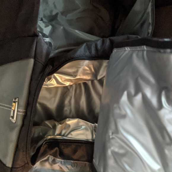 Case Logic Auto Trunk Organizer with Soft Cooler. - Picture 5 of 8